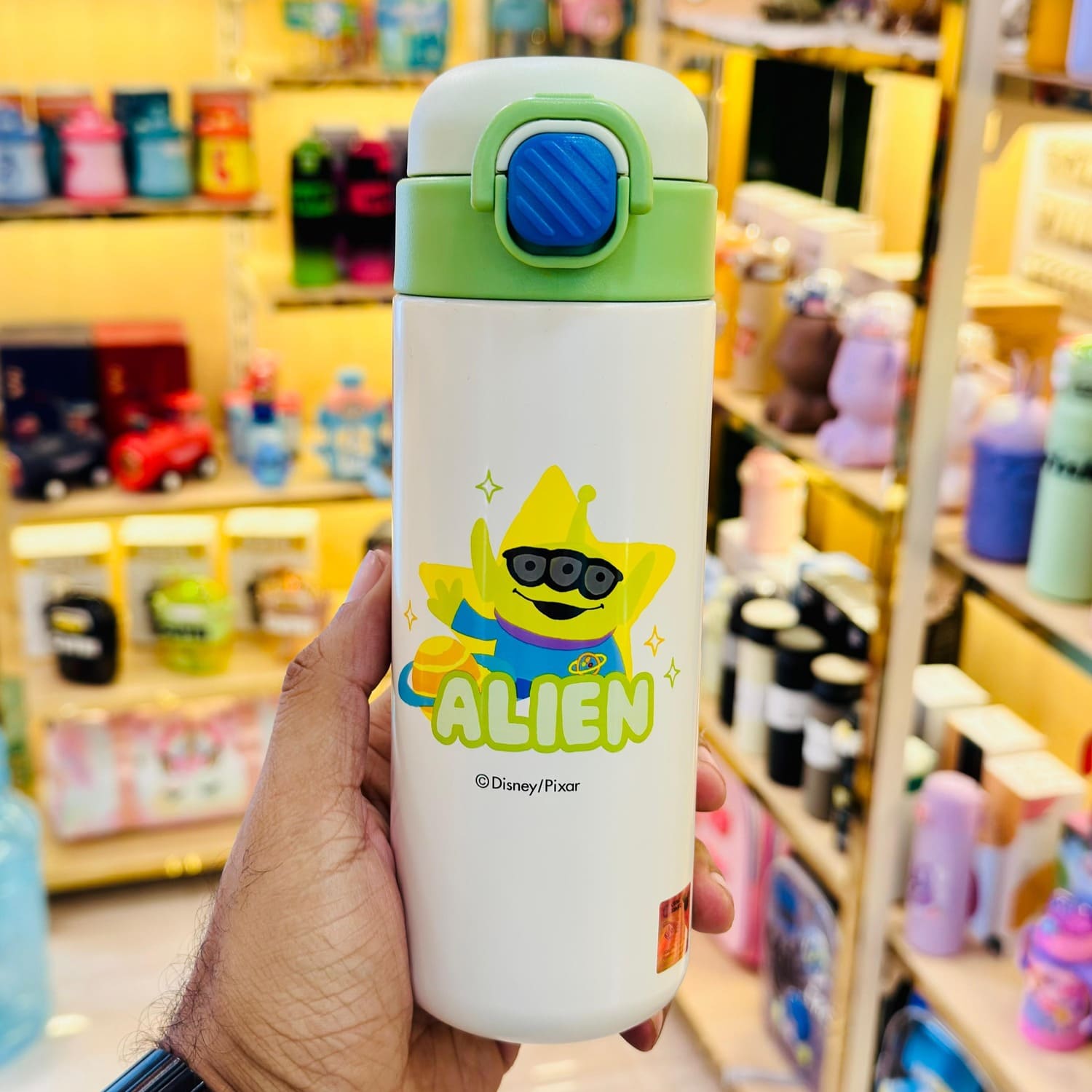 Disney Alien themed insulated kids bottle 500ml with green and blue highlights