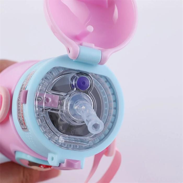 Flip-top lid with spout mechanism of Disney kids sipper bottle