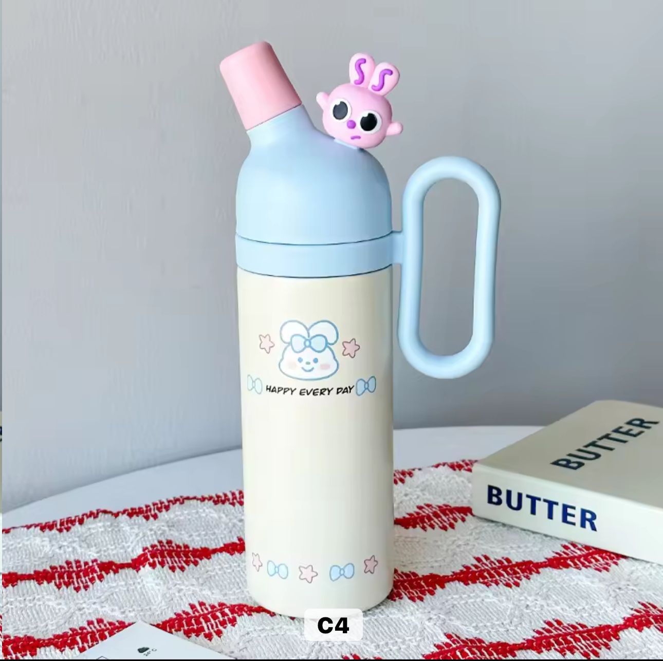 Kawai cream and blue double-wall 800ml tumbler with pink animal spout cap and pastel finish